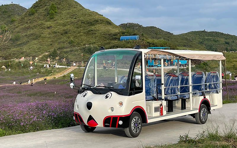 14座卡通观光车 14座卡通观光车