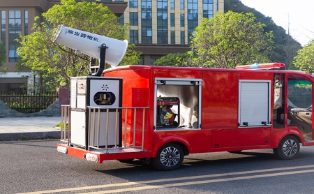 2座除尘车，道路降尘雾炮车