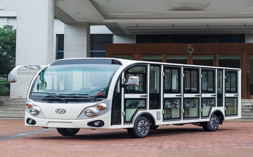 电动观光车蓄电池需要不定期检查加水